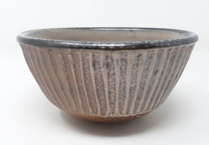 DRAIST U. & De VIERS W.

Stoneware bowl with...