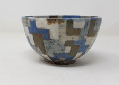  CARLES Mireille 
Stoneware bowl with blue, white and brown geometric decoration,...