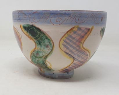  BREUVART Thierry 
Earthenware bowl decorated with green and pink serpentines, stamp...