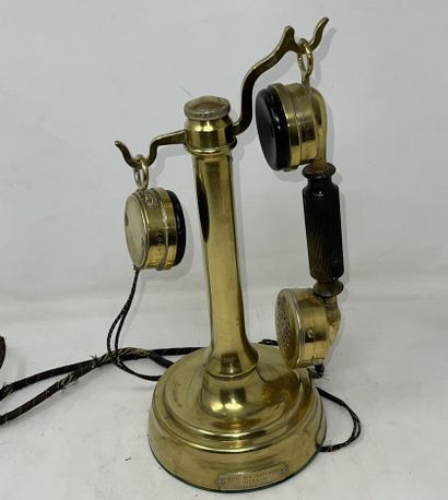 null Téléphone en laiton, Sté des téléphones Ericsson à Colombe, n° 30832

XXe siècle

H.:...