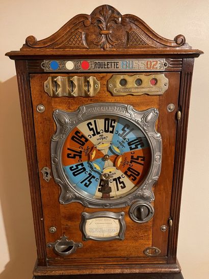 null 
Roulette Bussoz" natural wood slot machine, Bussoz, Paris




Circa 1920




76,5...