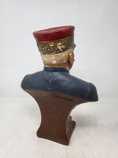 null Bust in painted plaster "Maréchal Joffre", signed FOUCHER 

Beginning of the...