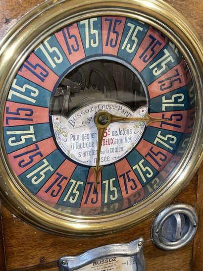 null 
Oak slot machine "Select roulette", Bussoz, Paris




Circa 1913




77 x 48...