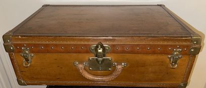 Louis Vuitton - Leather trunk with wooden...