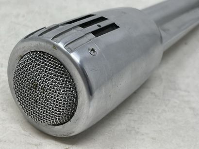 null Calrad DM17 dynamic microphone, made in Japan

Circa 1960
