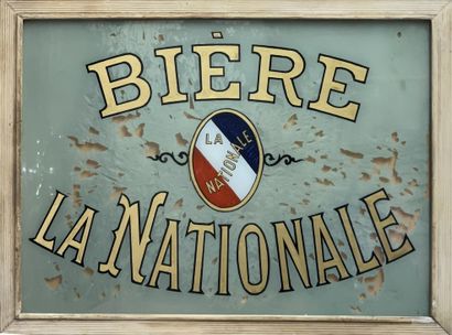 null Lot of advertising objects including:

- fixed under glass "Bière La Nationale",...