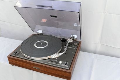 null 
Platine vinyle, PIONEER, PL 15D




Très bon état 




Fonctionne, mais état...