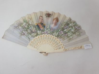 null Fan, the leaf in printed fabric and enhanced with decoration of the Spanish...