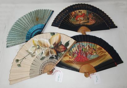 null Lot of four fans

Spain, 20th century (acc.)