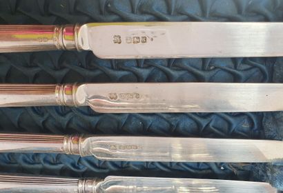 null Six forks and six fruit knives, silver plated and silver (925/00)

English work

Weight...