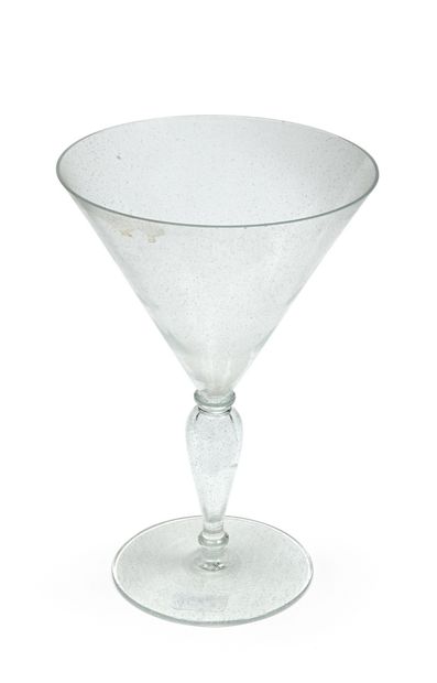 null Glass with conical cup resting on a pedestal 

In the Renaissance style 

H.:...