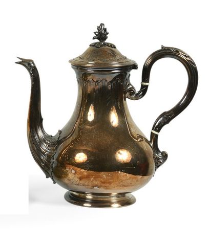 null BOULENGER - Teapot in silver plated metal with acanthus leaves (handle to be...