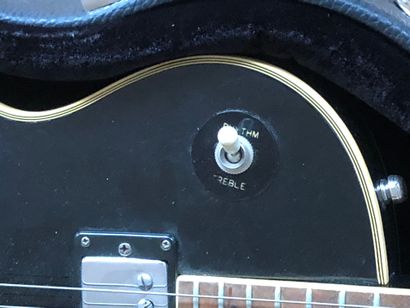 null Guitare, SATELLITE, type Les Paul, made in Japan (potentiomètres crachent, manque...