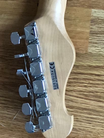 null Guitare, YAMAHA EG112, forme Stratocaster, made in Indonésia, équipée de deux...