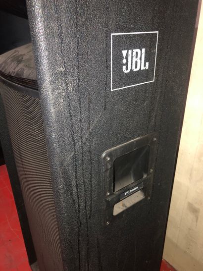 null Paire d'enceintes de sonorisation, JBL, TR 225, puissance 500 W, deux haut-parleurs...