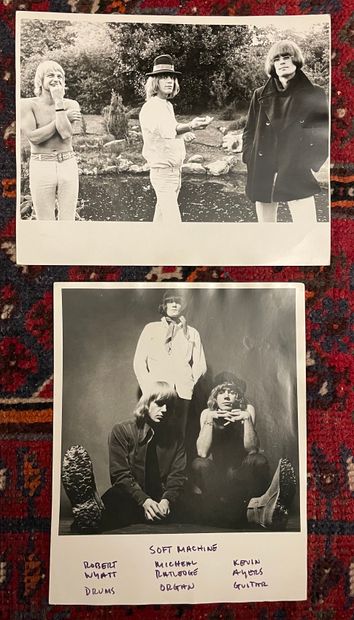 null Deux photographies originales - Soft Machine 

25 x 20 cm et 20 x 25 cm