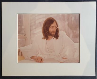 null Anonyme

John Lennon, Bed-in pour la Paix, Montréal, 1969

Tirage argentique...