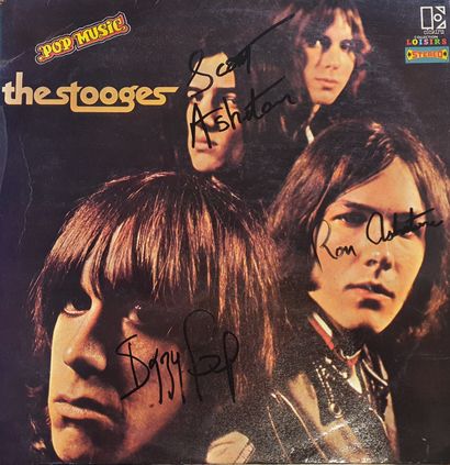 null * Un disque 33 T - The Stooges, signé par Iggy Pop, Scott and Ron Ashton

Pressage...
