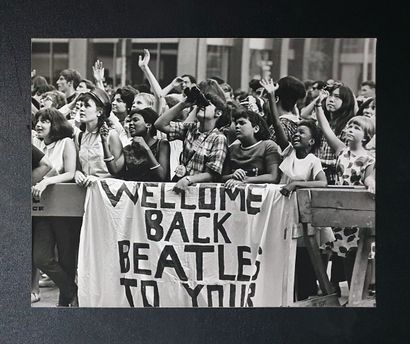null Anonymous

The Beatles back in the United States, fans at the New York airport...