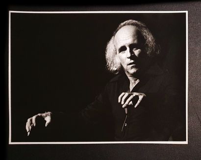 null Patrick Ullmann (1942)

Leo Ferré in concert in Liege, 1976

Silver print circa...