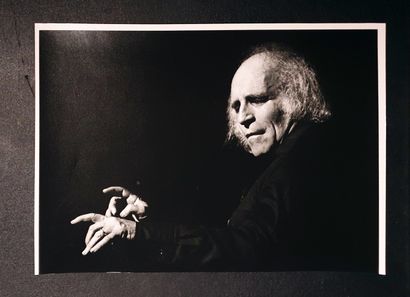 null Patrick Ullmann (1942)

Leo Ferré in concert in Liege, 1976

Silver print circa...