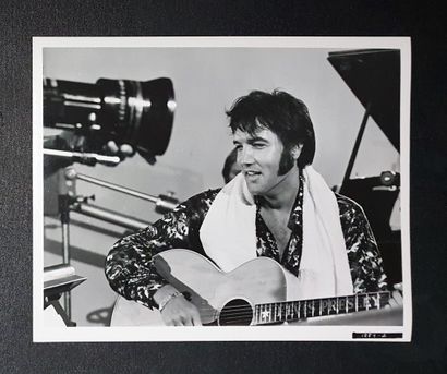 null Anonymous

Elvis Presley in rehearsal before the concert in Las Vegas in 1969

Vintage...