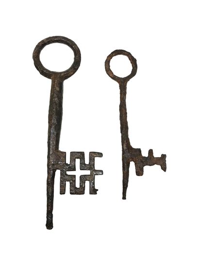 null Two gothic keys. 
21, 8 - 17, 2 cm. 
Two Gothic keys . 
Zwei gotische Schlü...