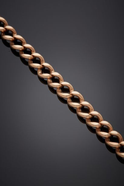 null Yellow gold (750‰) chain bracelet with a drop curb chain link. Accidents and...