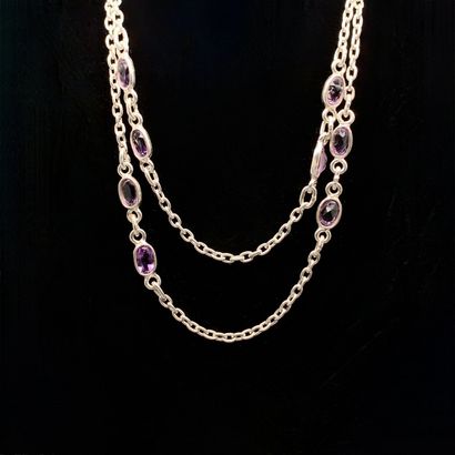 null SAUTOIR in silver (925‰) set with 28 oval amethysts in closed setting. 
Length...