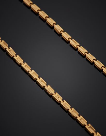 null DEBRIS formerly CHAIN in yellow gold (750‰). 
Weight: 5.8 g.