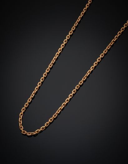 null Yellow gold (750‰) chain with oval links. Safety chain. French work.
Length:...
