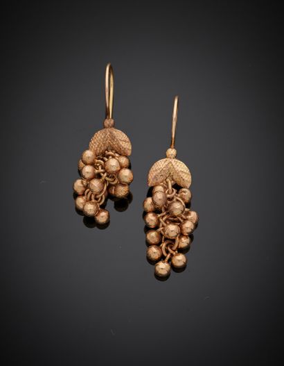 null NOT SOLD - Pair of 14-karat yellow gold (585‰) chased and mobile ball "cluster"...