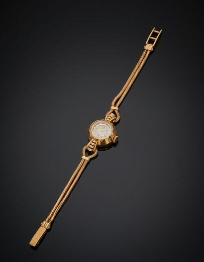 null PIAGET
BRACELET WATCH round lady (750‰). Polylobed bezel, faceted glass, openwork...