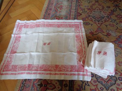 Suite of twelve hunting towels in white and...