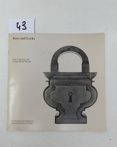 Livres "Keys and Locks in the collection of the Cooper-Hewitt Museum," The Smithsonian...