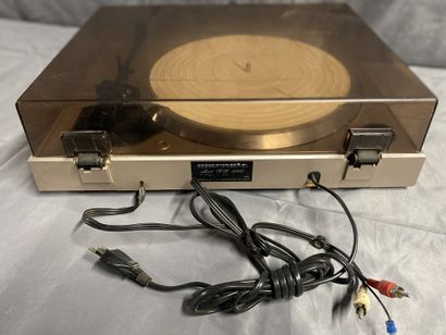 null Turntable, MARANTZ, TT-4000
Foot broken, not tested
Sold as is, without war...