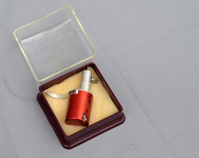 null Cellule, PIERRE CLEMENT (red)
Good cosmetic condition, works
Sold as is, without...
