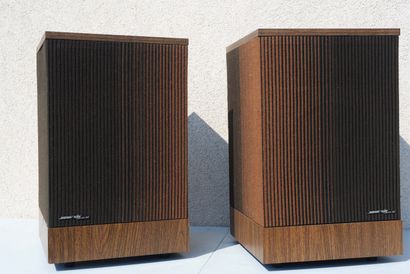 null Pair of speakers, BOSE, 501, series III 3
Very good cosmetic condition, working...