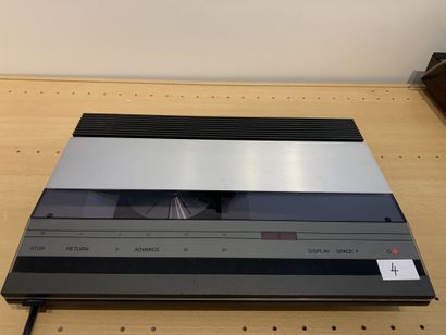 null CD player, BANG & OLUFSEN, Beogram 3300
Good cosmetic condition (traces of wear),...