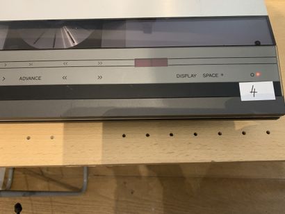 null CD player, BANG & OLUFSEN, Beogram 3300
Good cosmetic condition (traces of wear),...