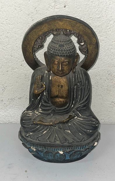 null Sujet en plâtre patiné "Bouddha" 
Travail du Sud-Est asiatique, Xxe siècle 
H.:...