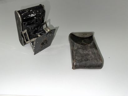null Appareil photo à soufflet "Vest Pocket" Kodak et son étui
Circa 1915-1925 (traces...