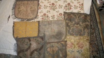null Façonné laine, Manufacture du Vert Muguet, style XVIIème de fleurs, sept tapis...