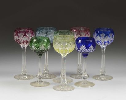 null Lot comprenant six verres assortis à vin du Rhin en cristal multicolore à décor...