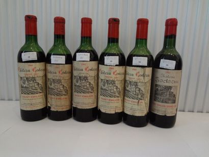 2 bouteilles de Château Godeau, 1961, niveau...