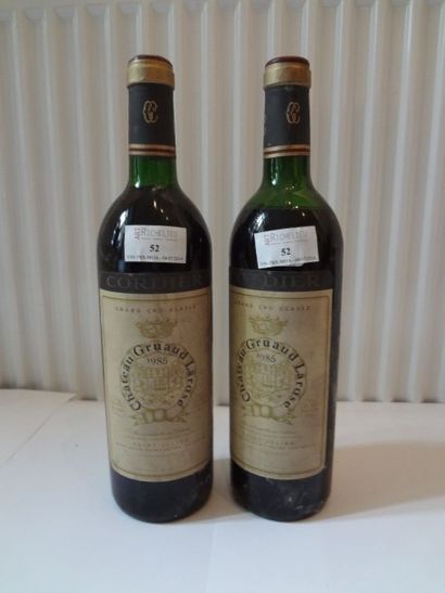 null 2 bouteilles de Château Gruaud Larose, 1985, niveau une légèrement bas, une...