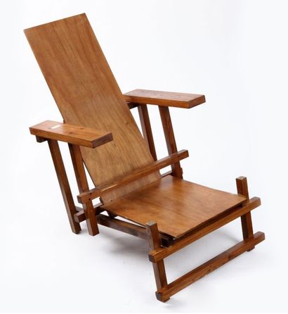 Gerrit Rietveld (1888-1964) Gerrit RIETVELD (1888-1964)

"Chair"

fauteuil en bois...