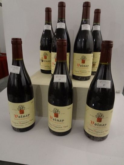 null 7 bouteilles, Volnay, 1995, Veuve Aubert Ainé (étiquette déchirée)