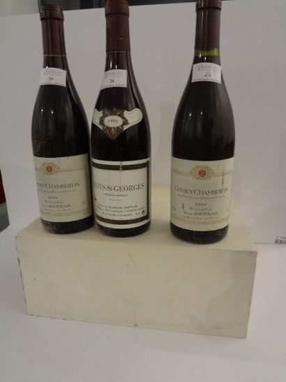 null Lot de trois bouteilles:

- 1 bouteille, Nuit Saint Georges, 1994, Jafflin

-...