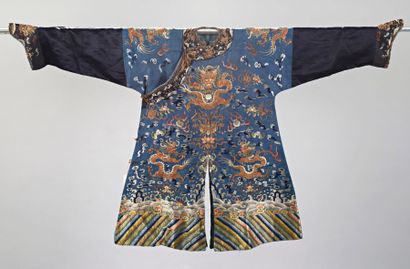null Jifu ou robe dragon, Chine, dynastie Qing, circa 1900, manches sabot, boutons...